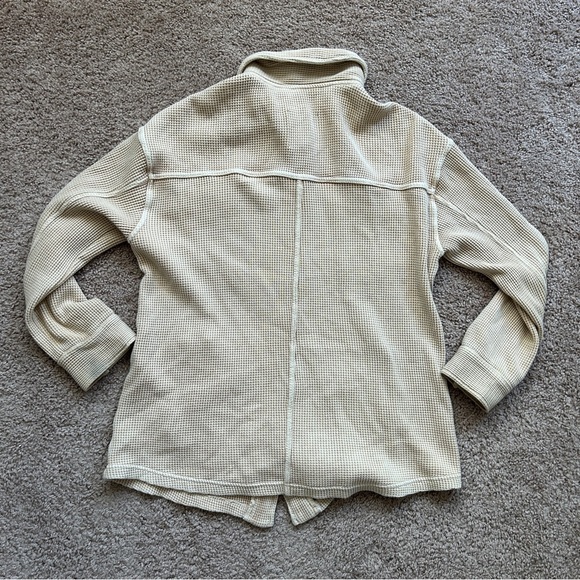 Bagatelle Collection Beige Sand Scout Waffle Knit Long Sleeve Button Down Small - Picture 5 of 14